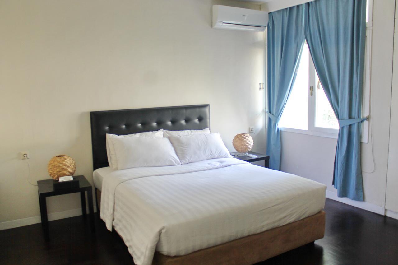 Kemang Timur Creative Villas *